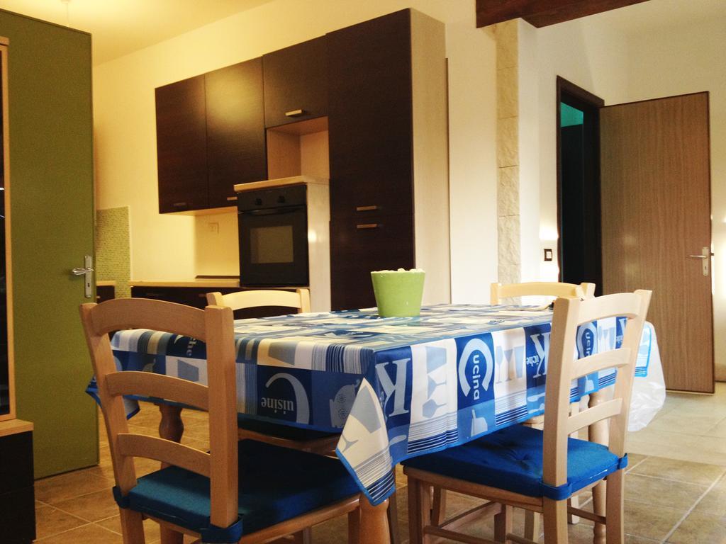 La Giara - Holiday Apartments سامبييري الغرفة الصورة